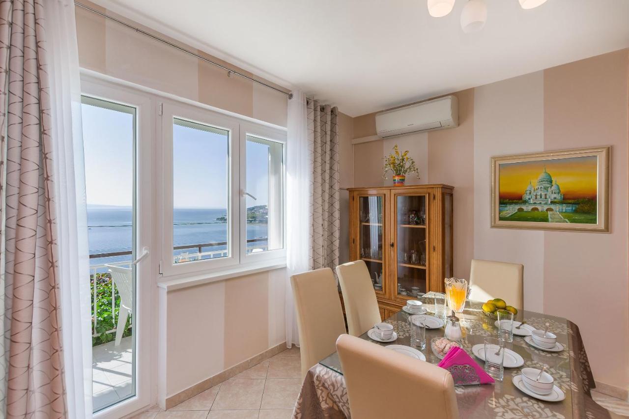 Apartment And Rooms Tatjana Omis Ngoại thất bức ảnh