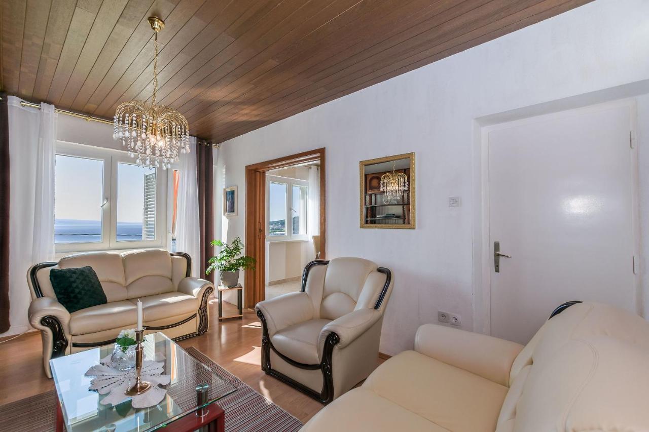 Apartment And Rooms Tatjana Omis Ngoại thất bức ảnh